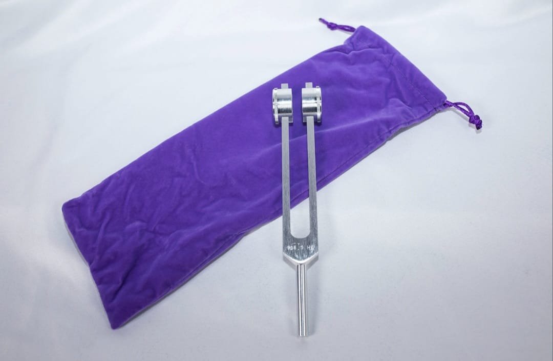 OM Tuning Fork – 136.1 Hz for Relaxation, Chakra Healing & Emotional Balance - Image 2